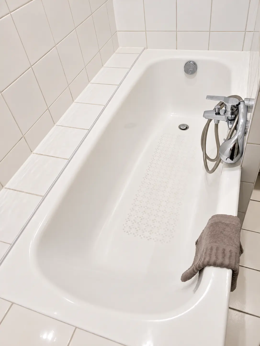 Salle de bains avec baignoire du gîte Un air de Toscane