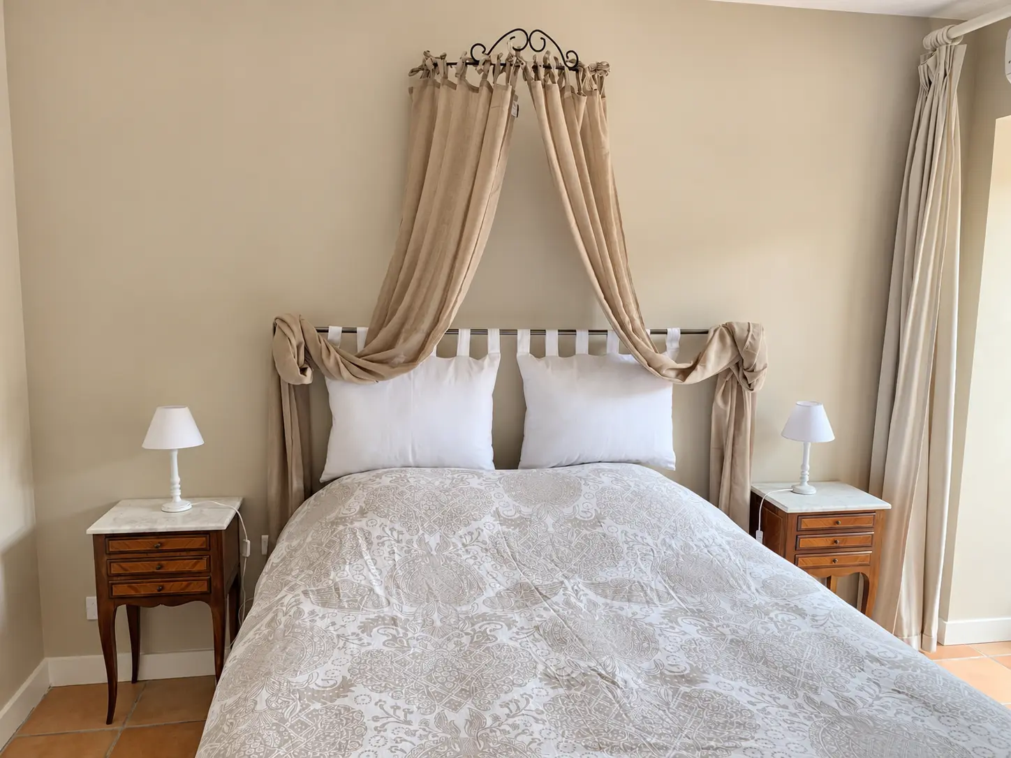Chambre Gamay du gîte Un air de Toscane à Salles-Arbuissonnas-en-Beaujolais